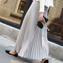 Load image into Gallery viewer, Signature Flowy Skirt for Photos