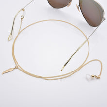 Load image into Gallery viewer, Sunglass Chain with Charm